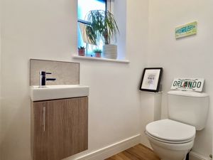 Downstairs W.C.- click for photo gallery